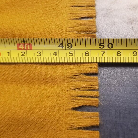 EUC vintage mustard yellow 100% wool scarf - Picture 4 of 4